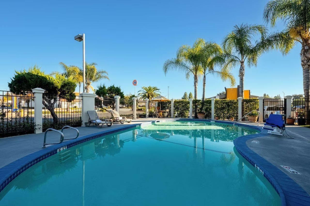 Comfort Inn Gilroy Εξωτερικό φωτογραφία